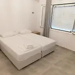 κωνσταντίνος έλενα * Pefki (Evia)